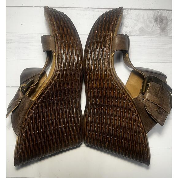 Born Wedge Sandals Womens Size 9 Brown Leather Platform Buckle Woven W82314 - Picture 3 of 13